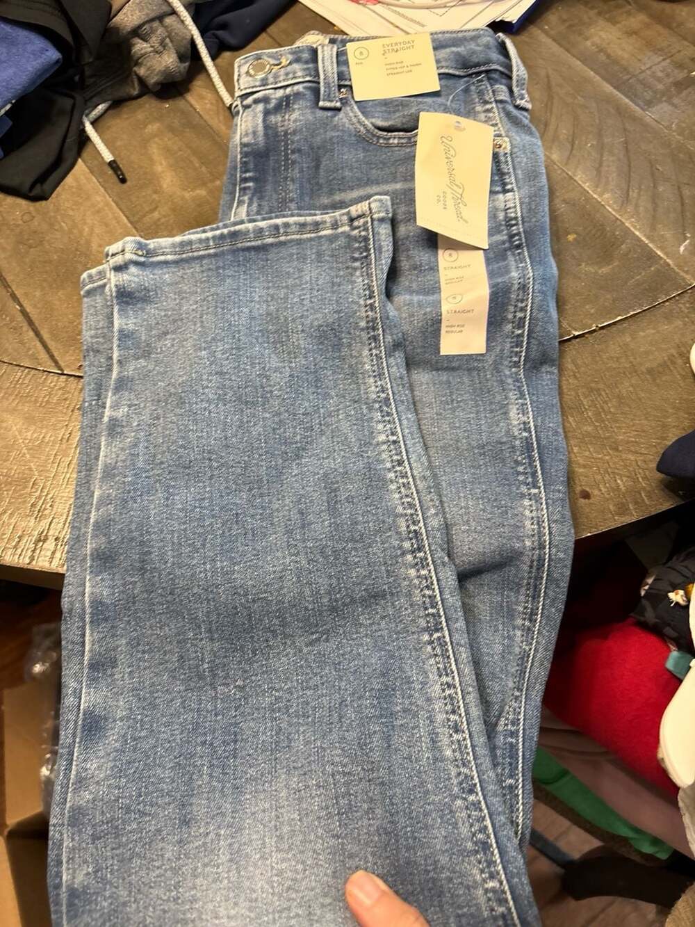 Universal Thread Everyday Straight Light Wash High Rise Jeans Size 8R